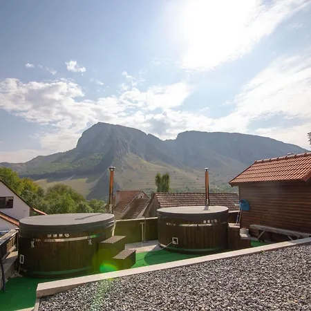Chalet Long Rock